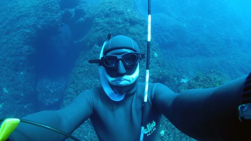 blue deep diving deep ocean