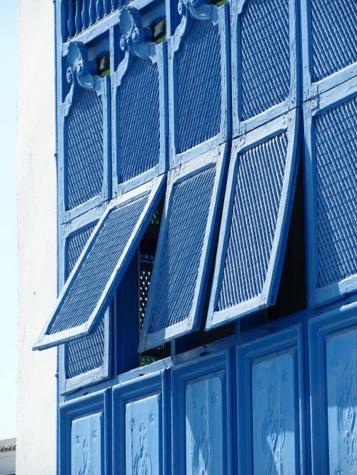 blue windows blinds