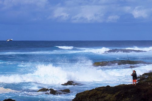 blue  ocean  waves
