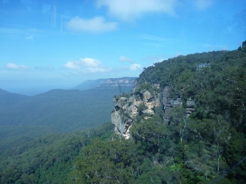 blue mountains australia cliff