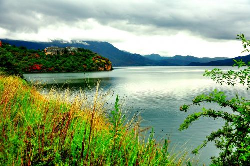 blue sky lugu lake views