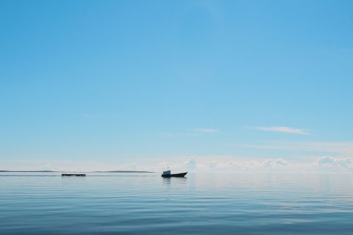 blue sky vessel lake