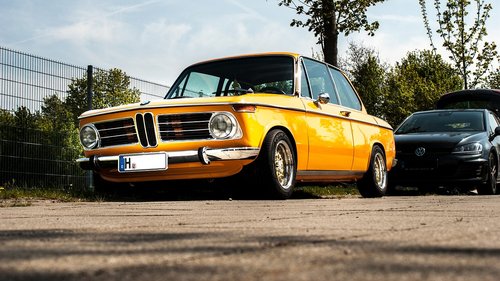 bmw  2002  coupe
