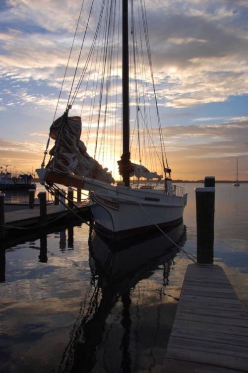 boat jetty water