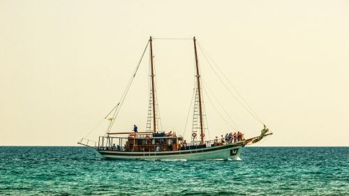 boat traditional sea