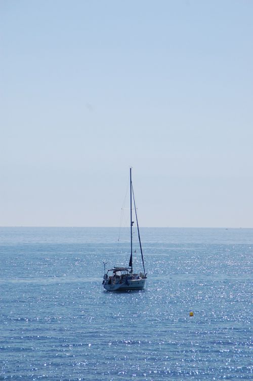 boat sea horizon