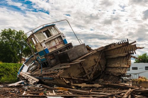 boat wreck ship