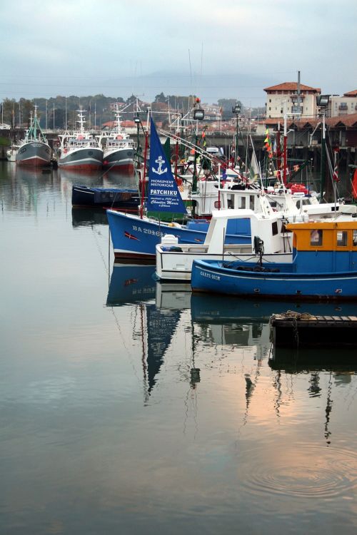 boat fishing port st jean de luz