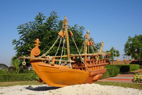 boat wooden traditional