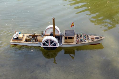 boat steam toy