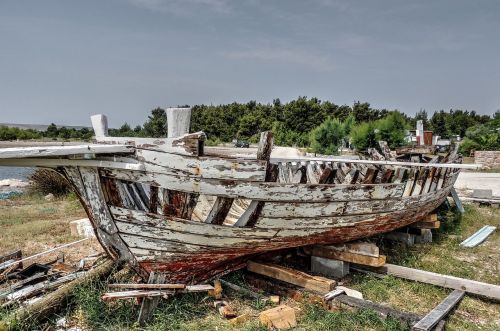 boat old wreck