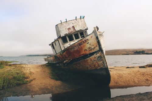 boat ship wreck