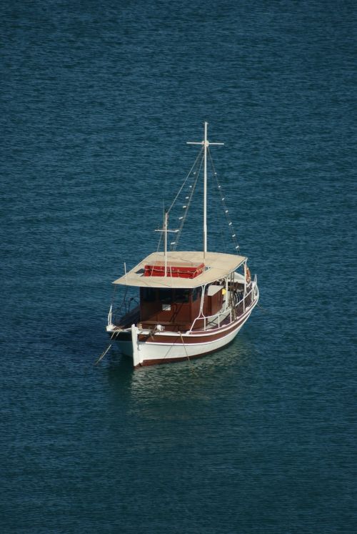 boat crete sea