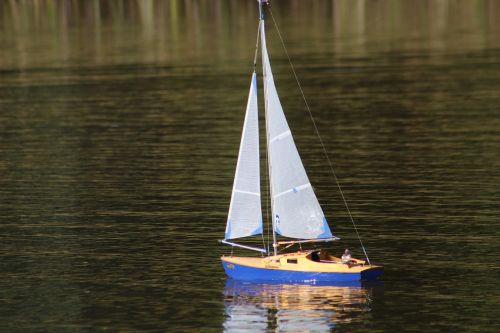 boat model sailing