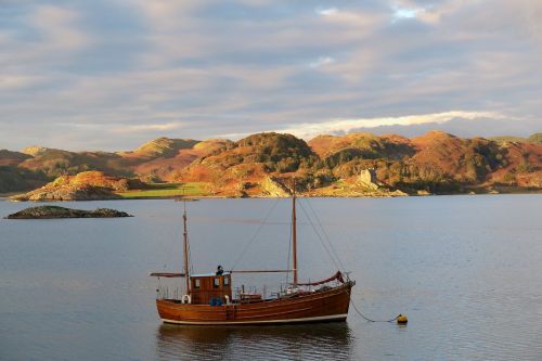 boat scotland sky