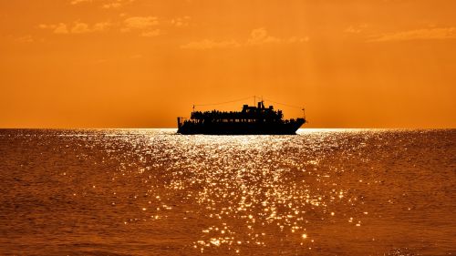 boat sunset sunlight