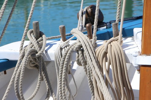 boat  rope  brittany