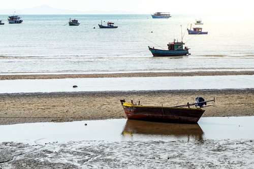 boat  sea  sand