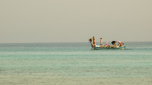 boat  friends  sea