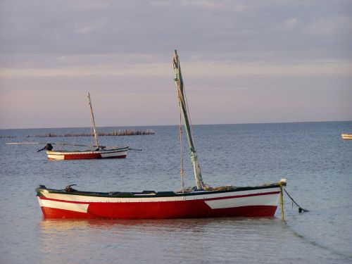 boat sea horizon