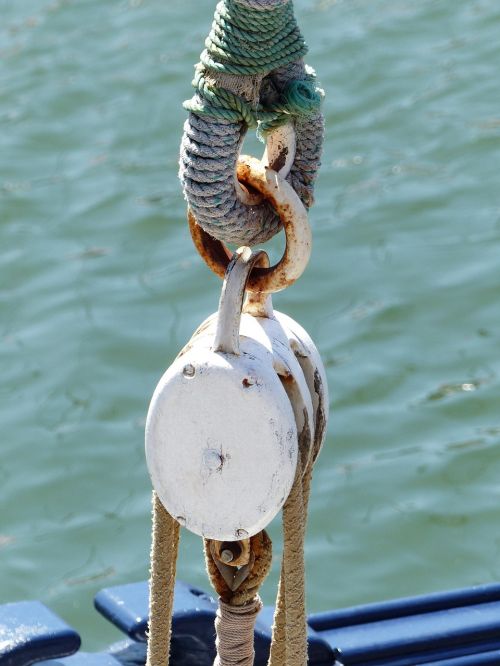 boat sea rope