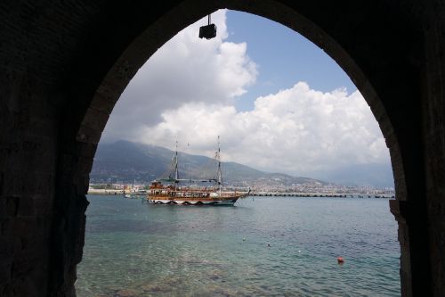 boat alanya ship