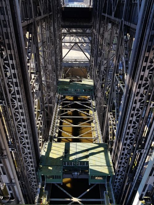 boat lift industry steel