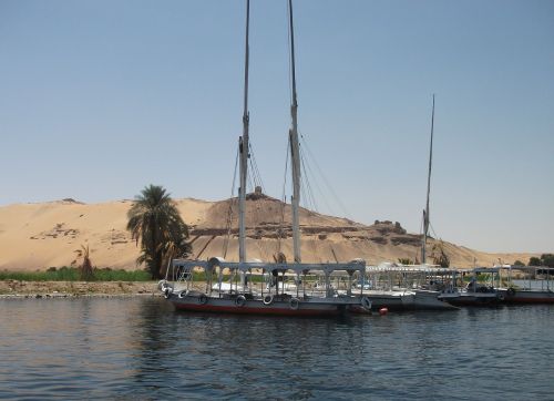 boats river egypt