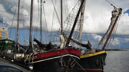 boats ships urk