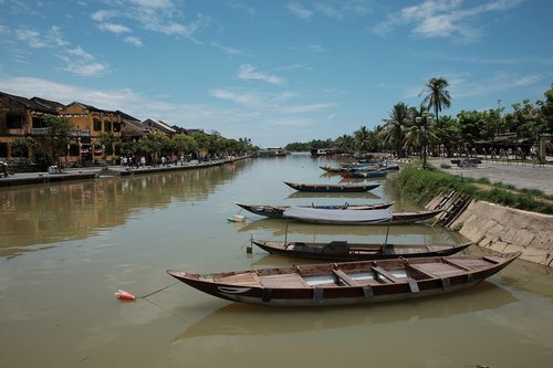 boats  river  asia