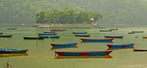 boats lake island