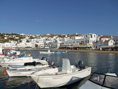 boats mykonos greece
