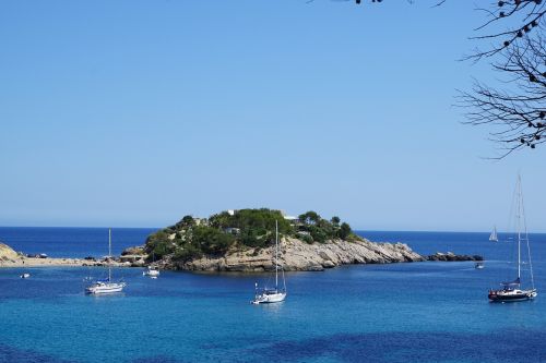 boats sea water