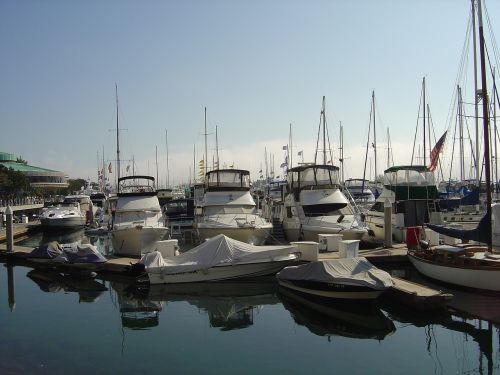 boats sailing power boat