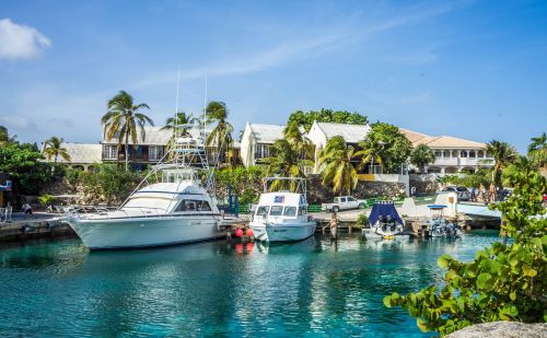 boats tropical lagoon