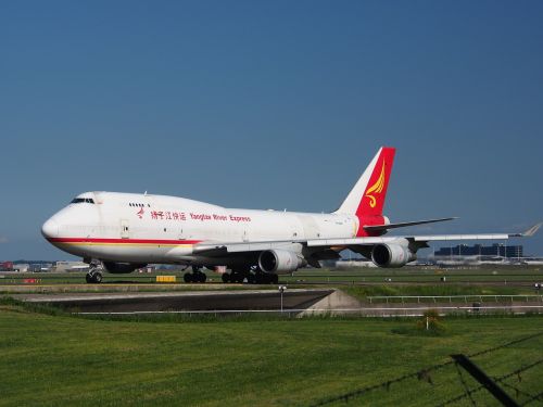 boeing 747 yangtze river express jumbo jet