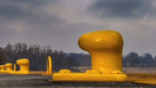 bollard mooring pier