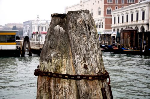 bollard venezia water