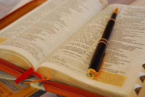 book fountain pen the bible