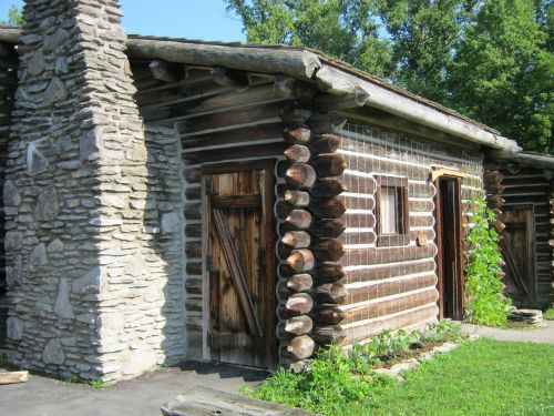 boonesborough cabin fort