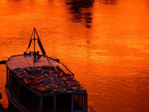 boot water sunset