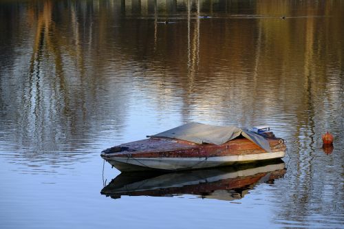 boot rowing boat powerboat