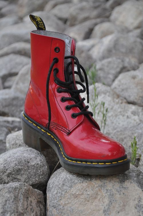 boot red shoes