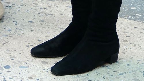 boots legs black
