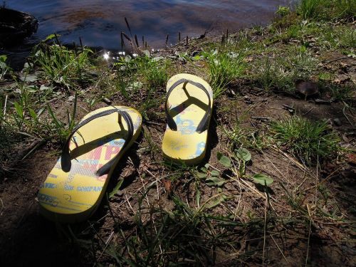 flip-flops summer water