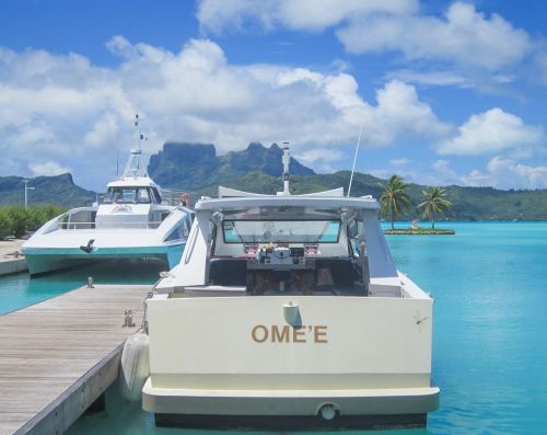 bora-bora water taxi south pacific