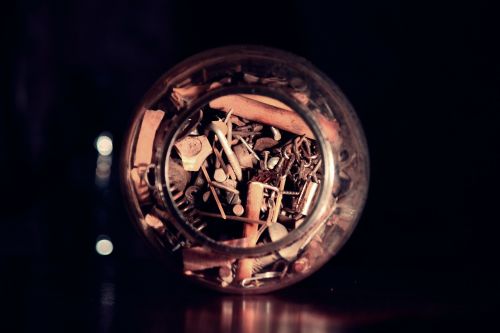 bottle screws jar