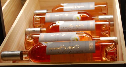 bottles wine rosé