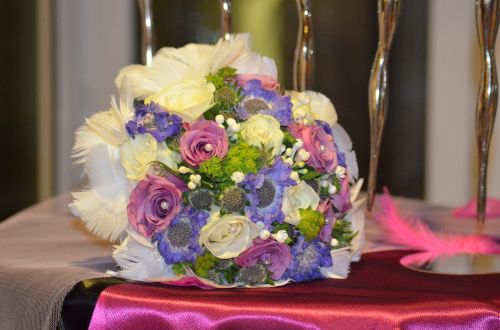 bouquet wedding bouquet table