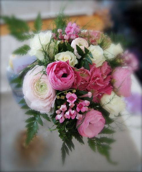 bouquet pink white